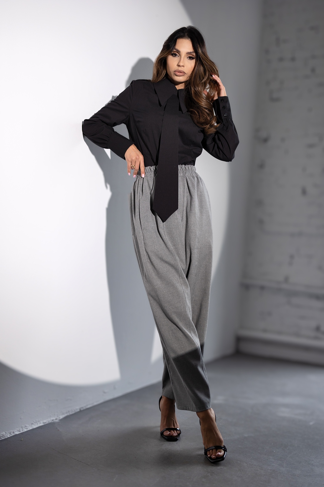 Koszula oversize z krawatem MC TIE czarna Koszula oversize z krawatem MC TIE czarna