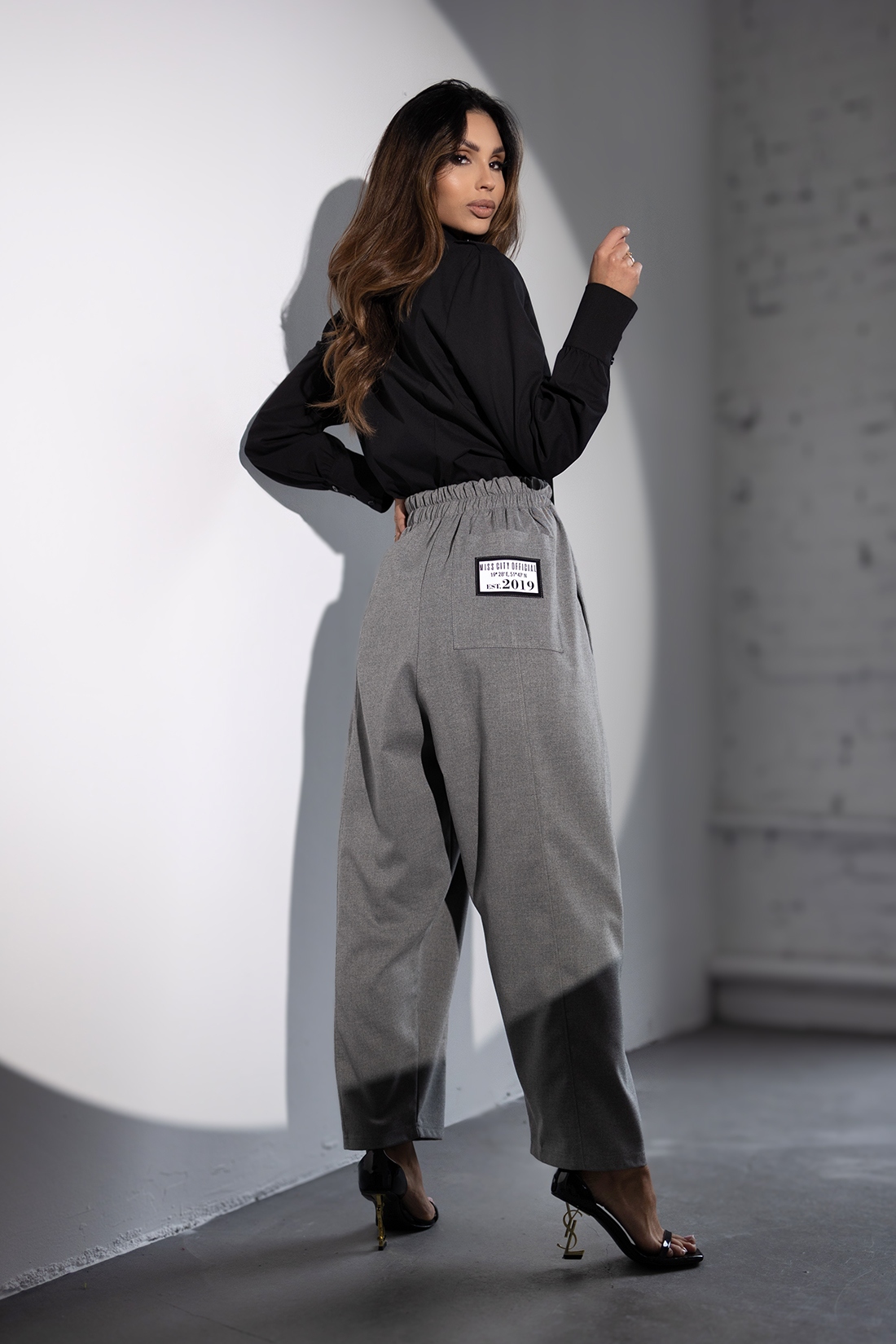 Koszula oversize z krawatem MC TIE czarna Koszula oversize z krawatem MC TIE czarna