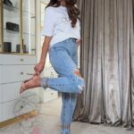 T-shirt męski ze złotym logo GLOW OLAVOGA ecru