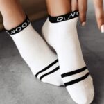 Skarpetki stopki damskie OPULENZE OLAVOGA ecru