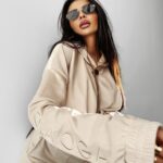 Komplet damski welurowy LAGOS OLAVOGA beżowy