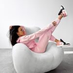 Komplet damski welurowy LAGOS OLAVOGA pudrowy róż