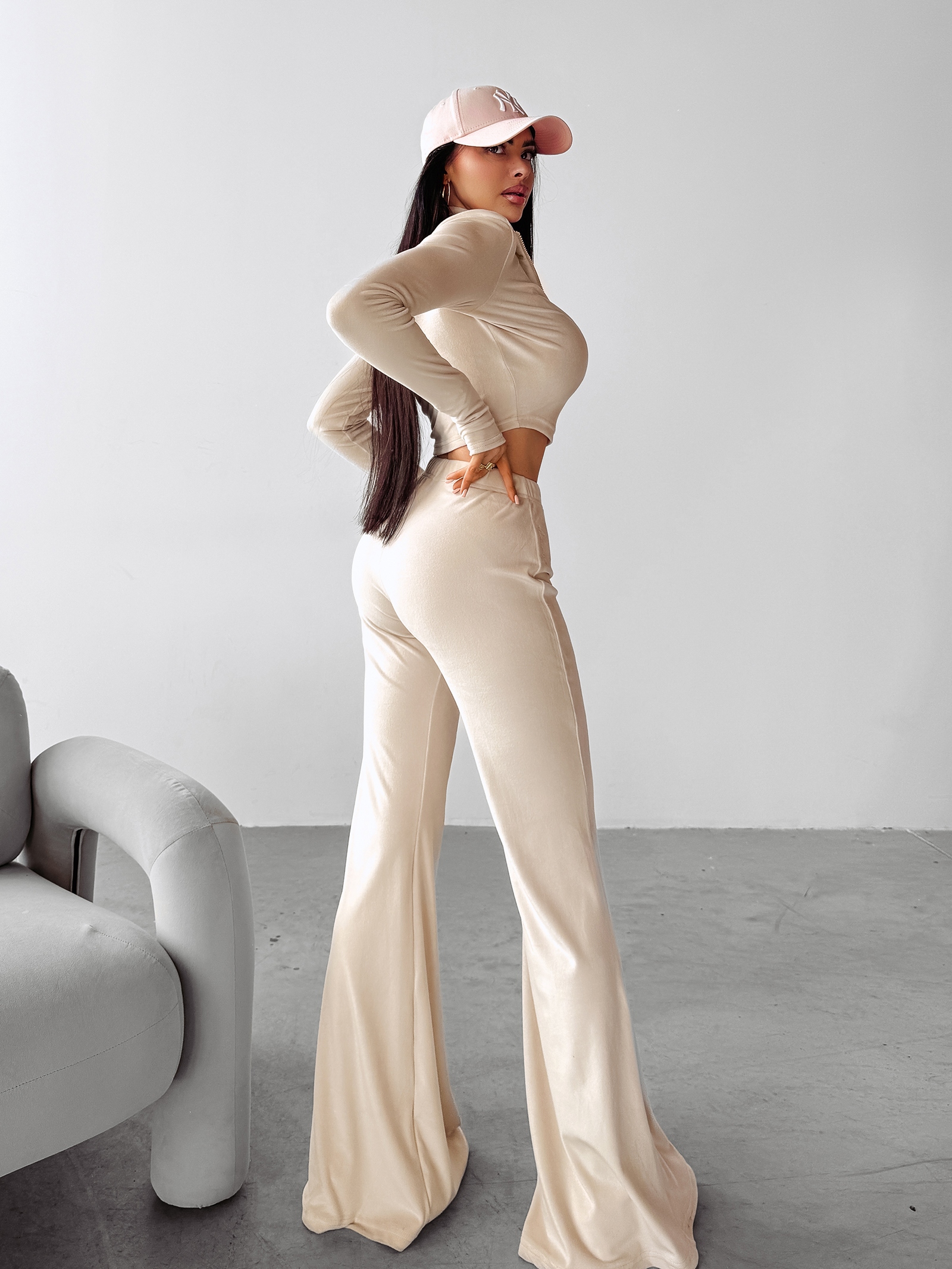 Komplet casual PRIMROSE OLAVOGA beżowy