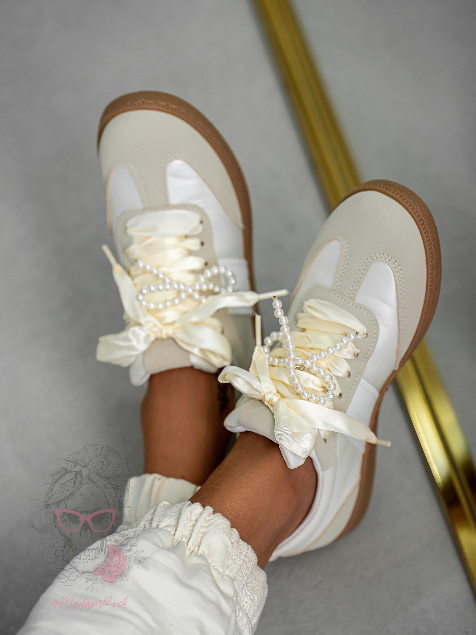 Buty sportowe z perłami Madam Bridge beżowe