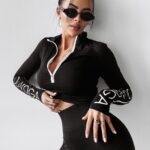 Bluzka z suwakiem BIANCO OLAVOGA czarna