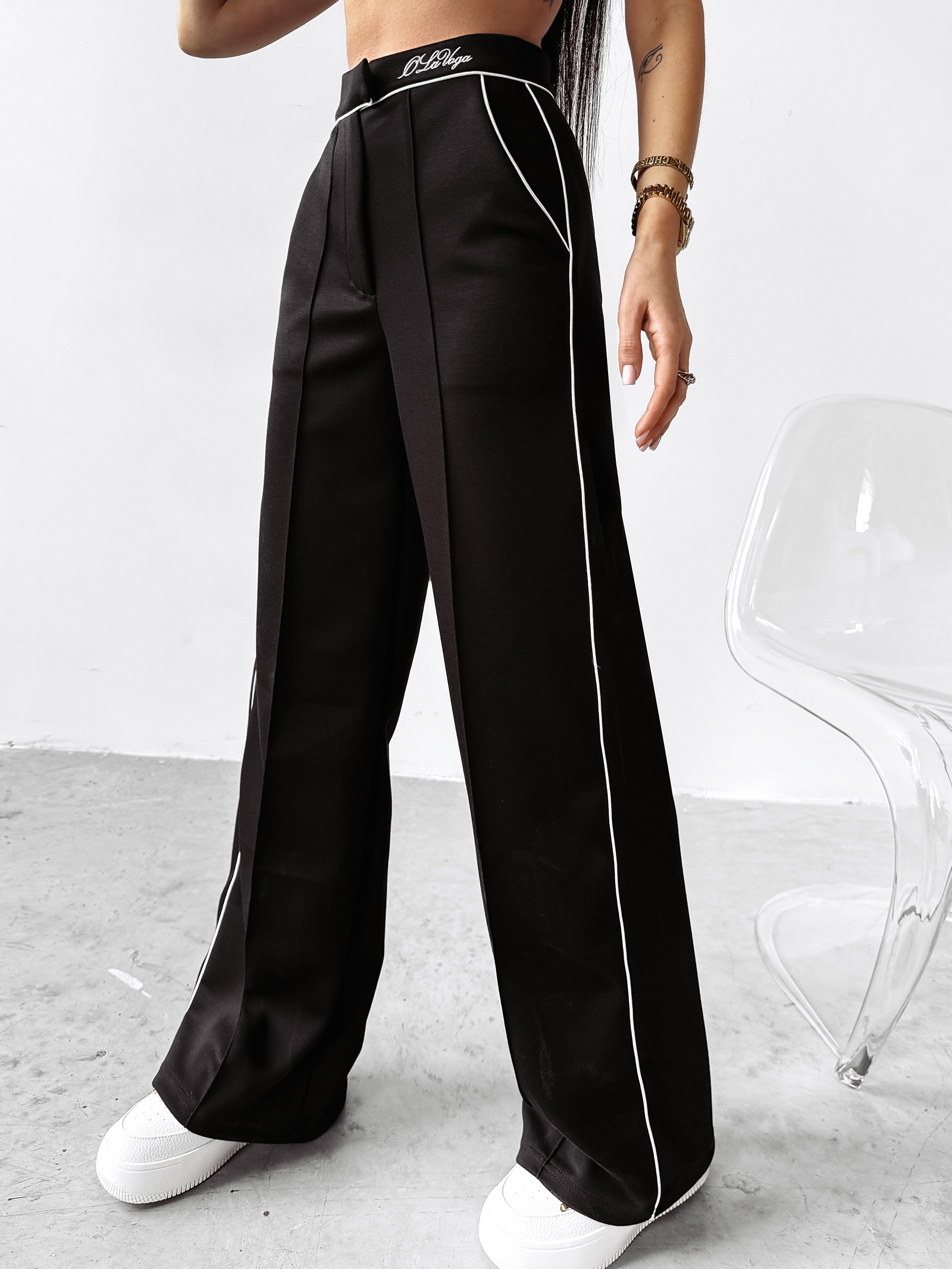 Spodnie damskie eleganckie BEGONIA OLAVOGA czarne Spodnie damskie eleganckie BEGONIA OLAVOGA czarne