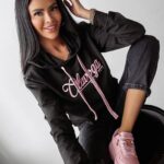 Bluza z kapturem TULUZA OLAVOGA czarna