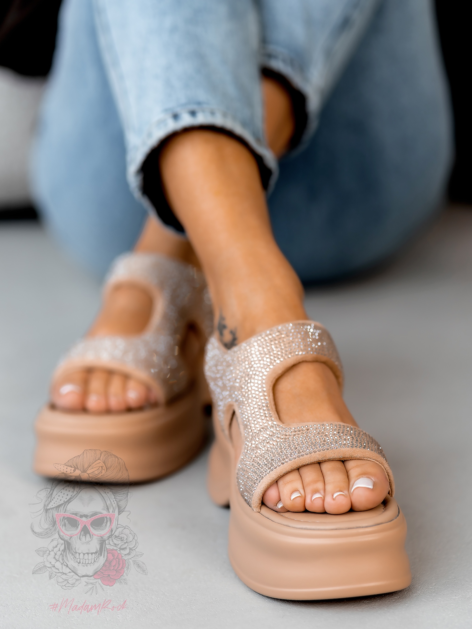 Sandały na platformie Madam Lepes beżowe