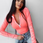 PRZEDSPRZEDAŻ Bluzka z suwakiem BIANCO OLAVOGA koralowa