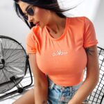 T-shirt klasyczny damski MUSE OLAVOGA koralowy