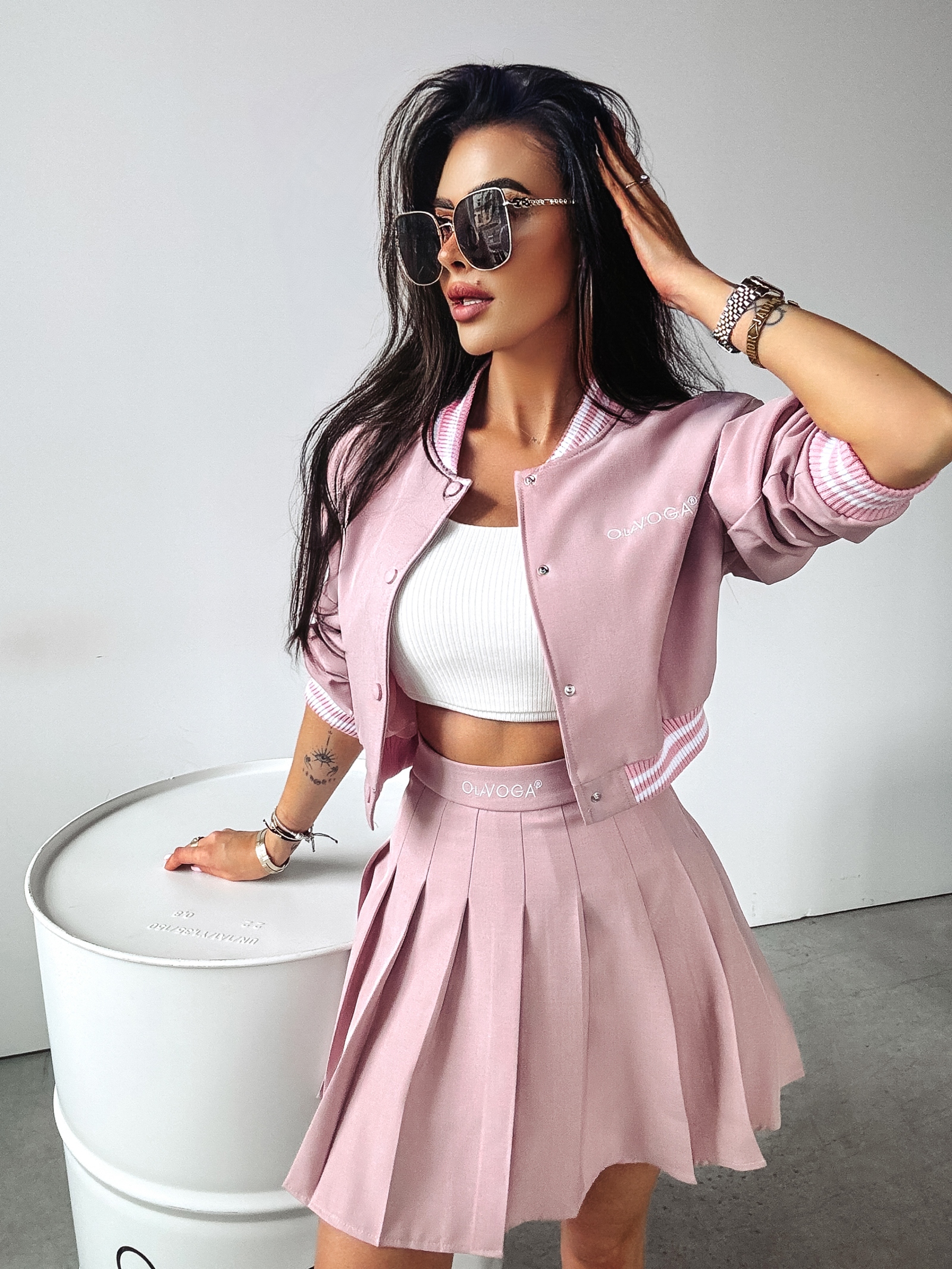 Komplet ze spódnicą ANSWEAR OLAVOGA pudrowy róż Komplet ze spódnicą ANSWEAR OLAVOGA pudrowy róż