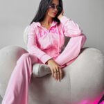 Komplet welurowy MAPLE OLAVOGA pudrowy róż