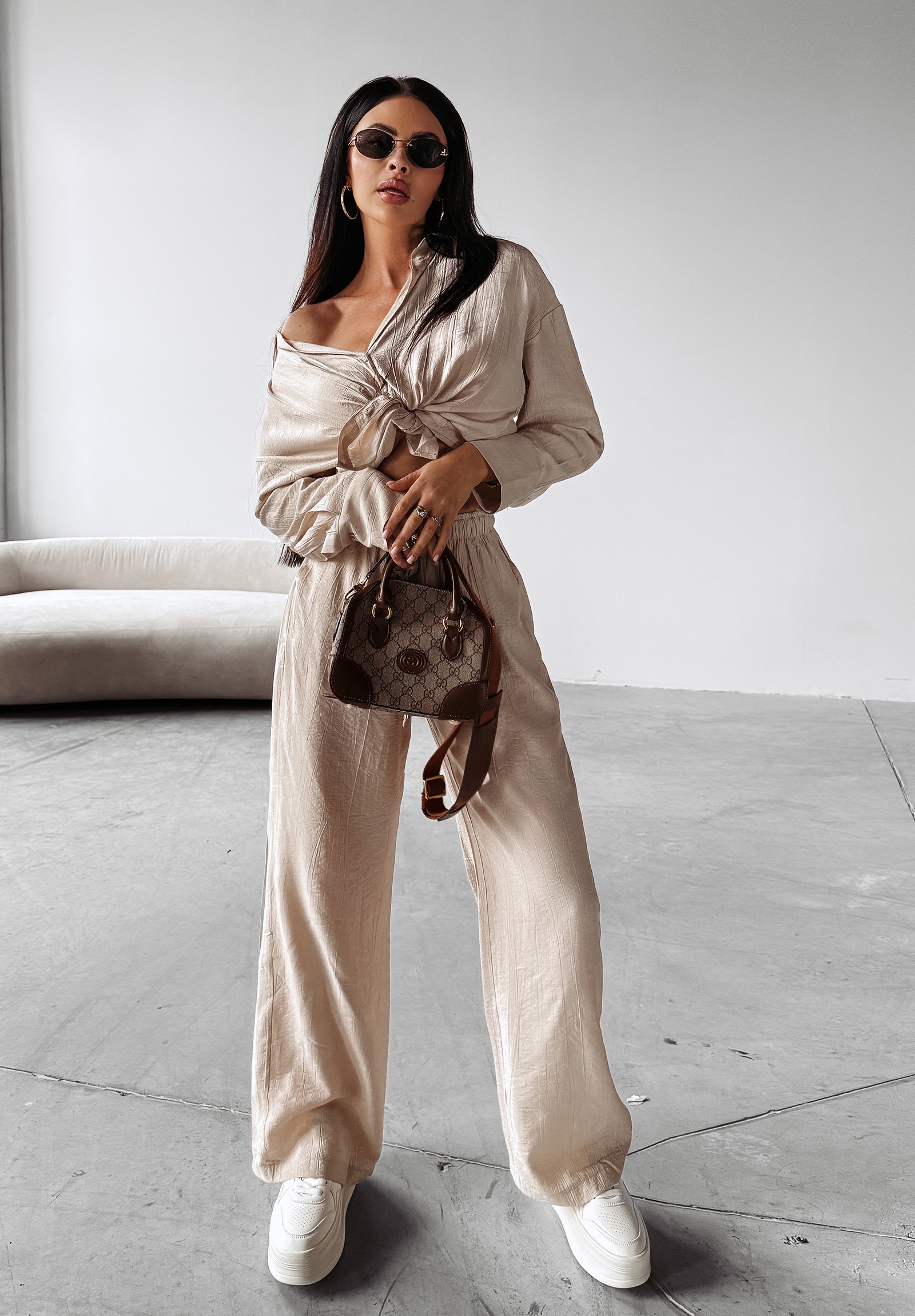 Komplet damski o luźniejszym kroju SERENE OLAVOGA j.beż