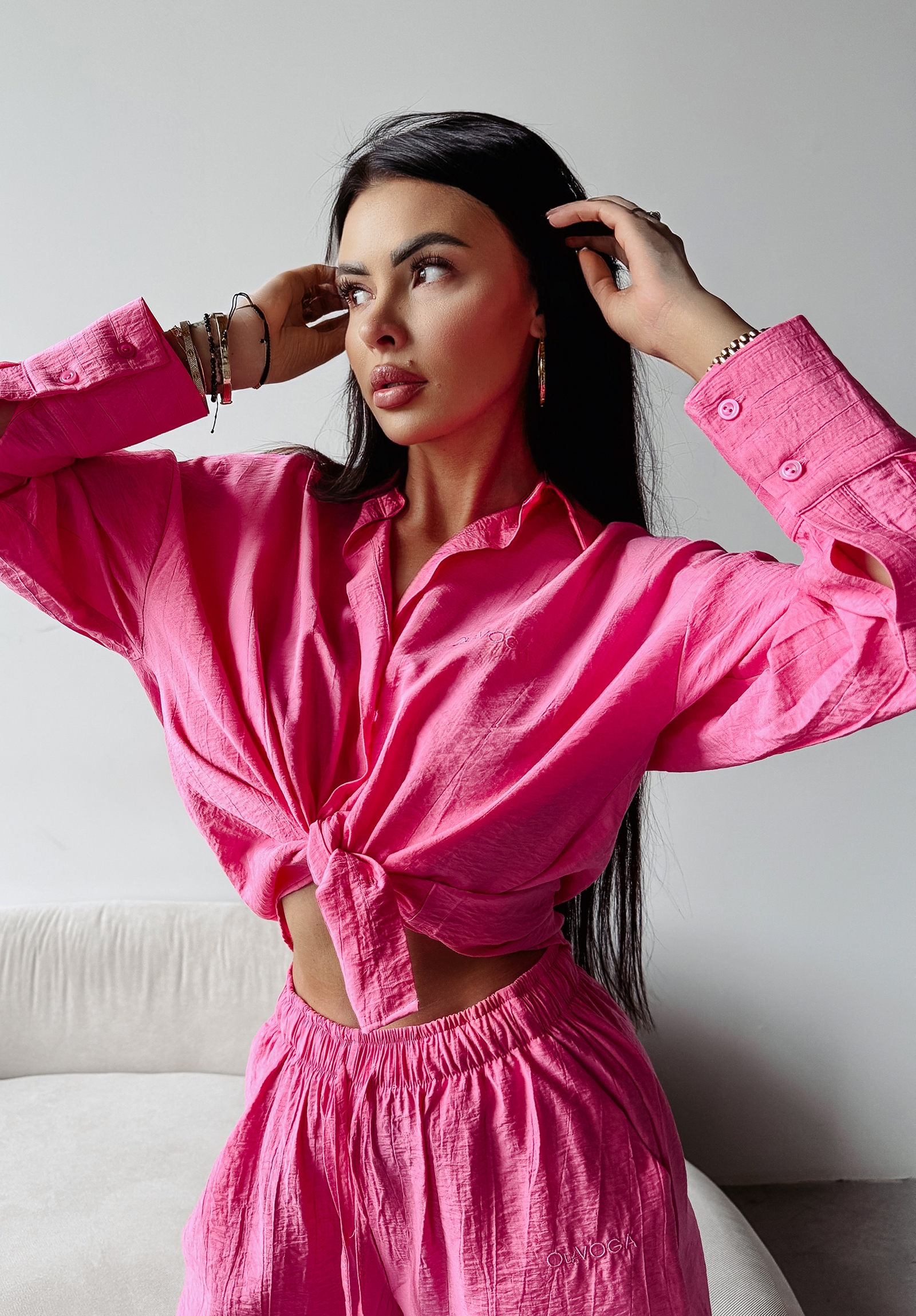 Komplet damski o luźniejszym kroju SERENE OLAVOGA różowy