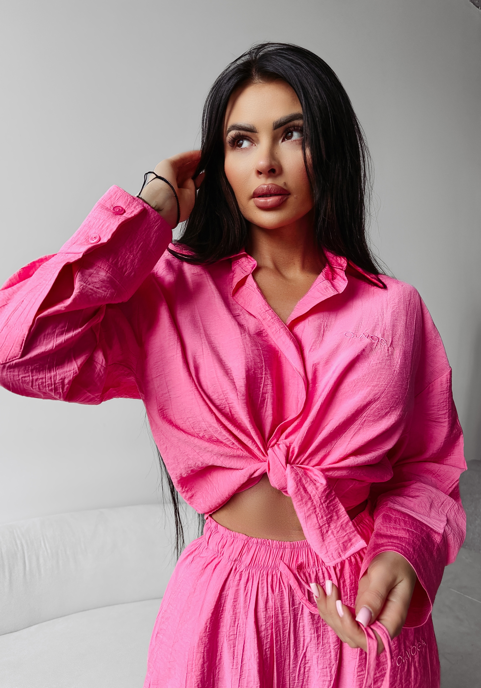 Komplet damski o luźniejszym kroju SERENE OLAVOGA różowy