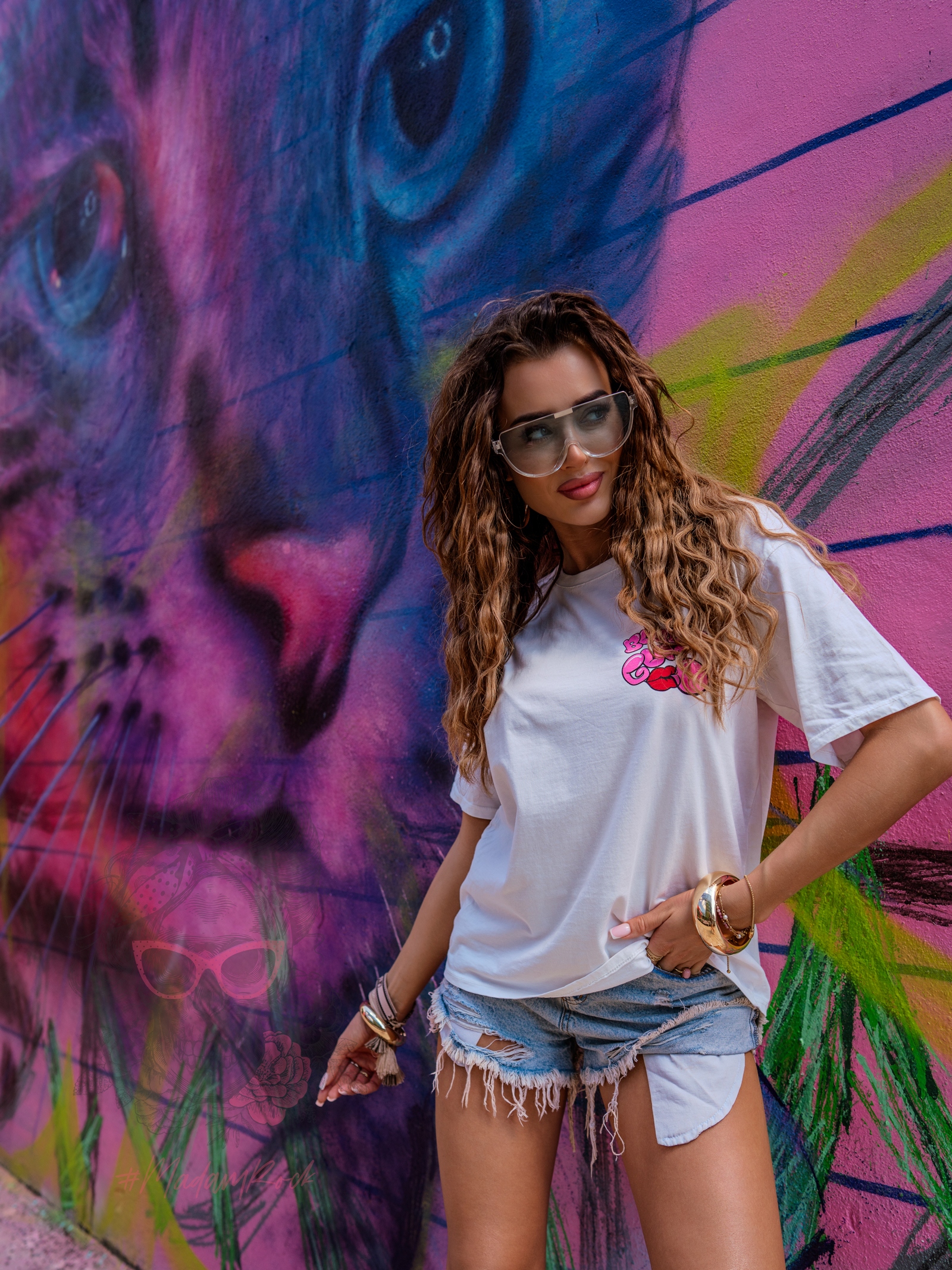 T-shirt Queen biały