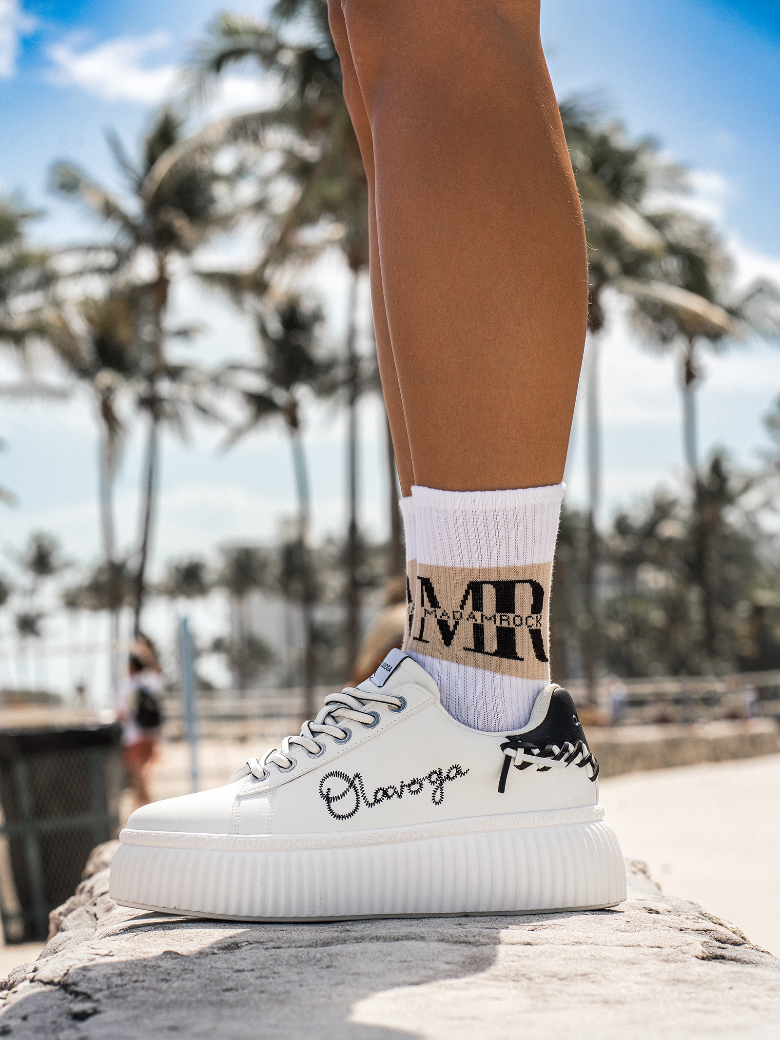 Skarpetki damskie ze ściągaczem BIG LOGO białe Skarpetki damskie ze ściągaczem BIG LOGO białe