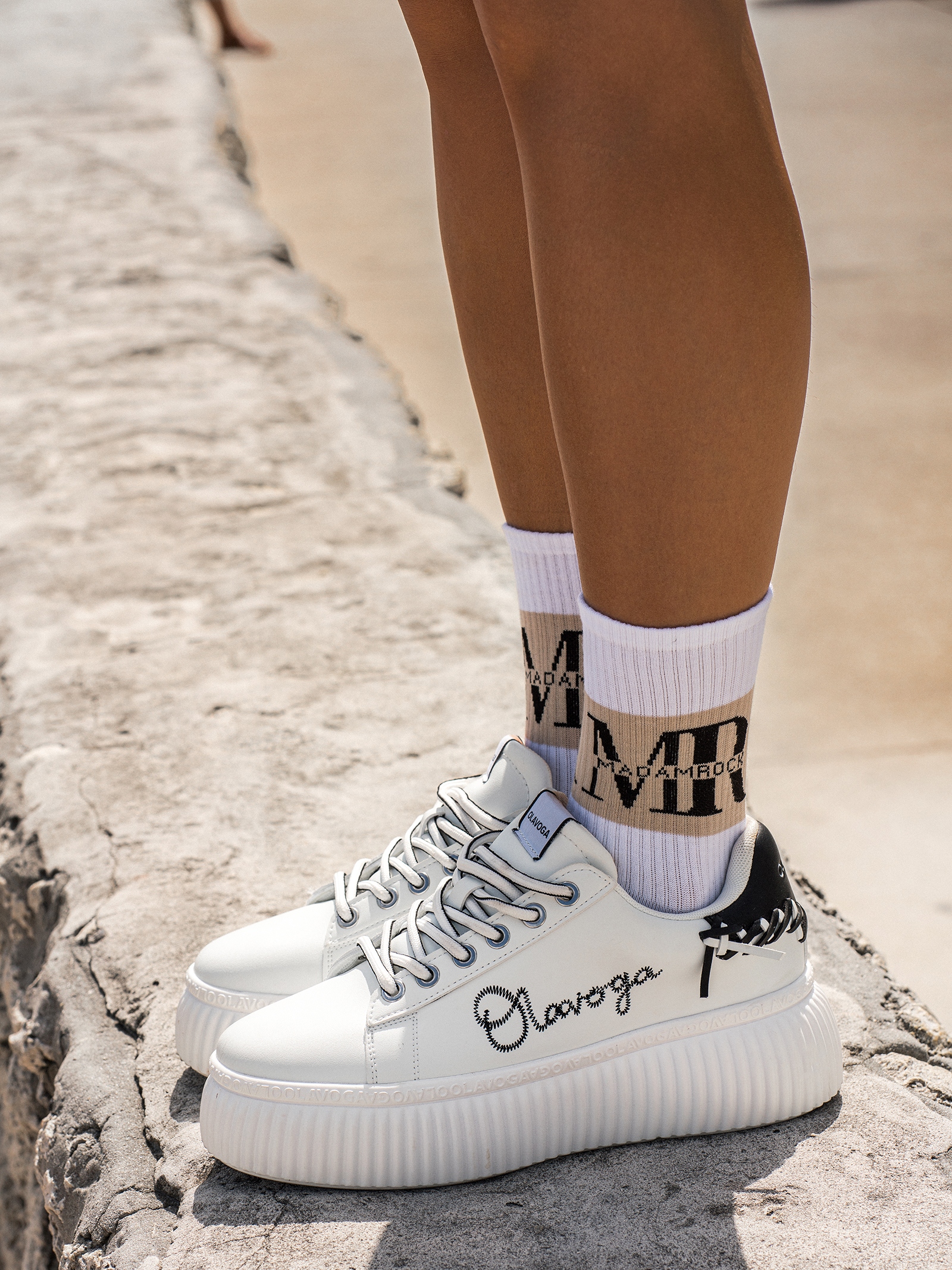 Skarpetki damskie ze ściągaczem BIG LOGO białe Skarpetki damskie ze ściągaczem BIG LOGO białe