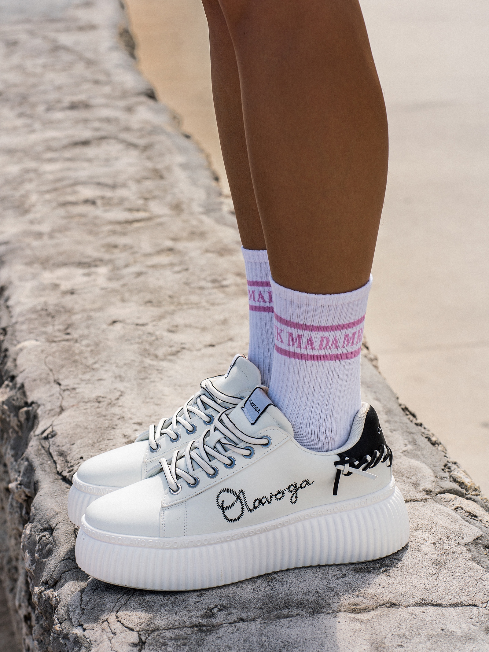 Skarpetki damskie METRO biało-różowe Skarpetki damskie METRO biało-różowe