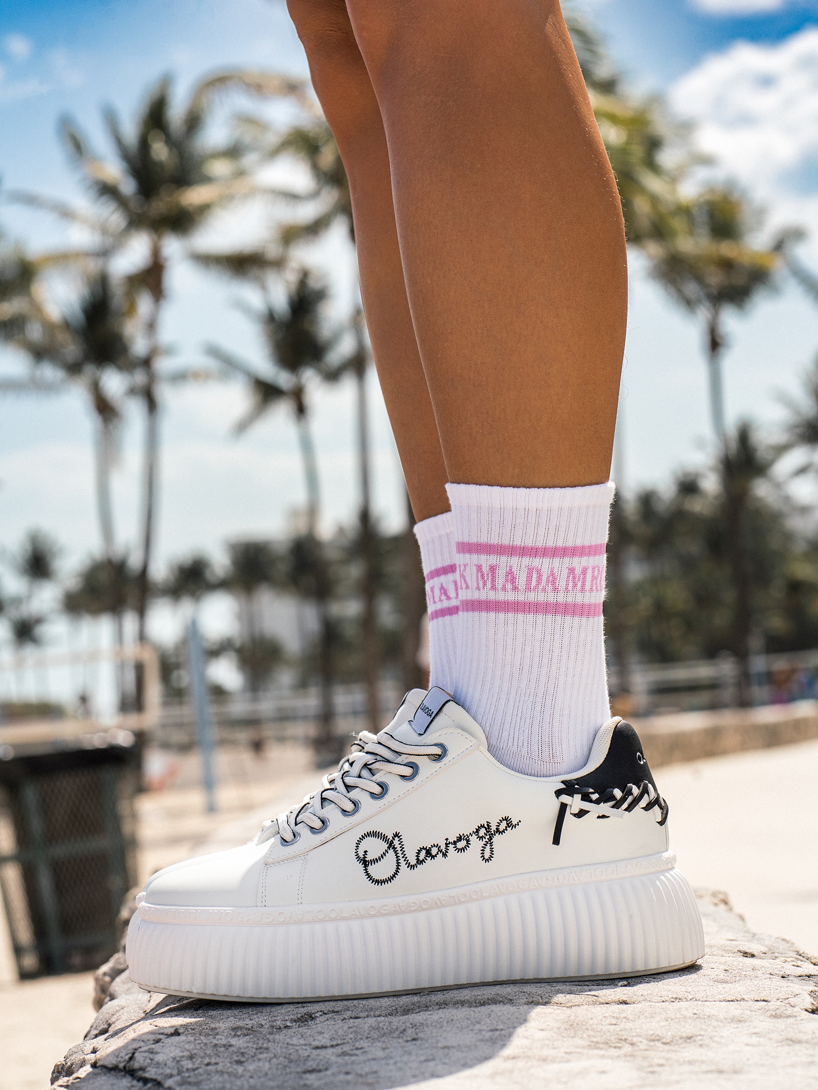 Skarpetki damskie METRO biało-różowe Skarpetki damskie METRO biało-różowe