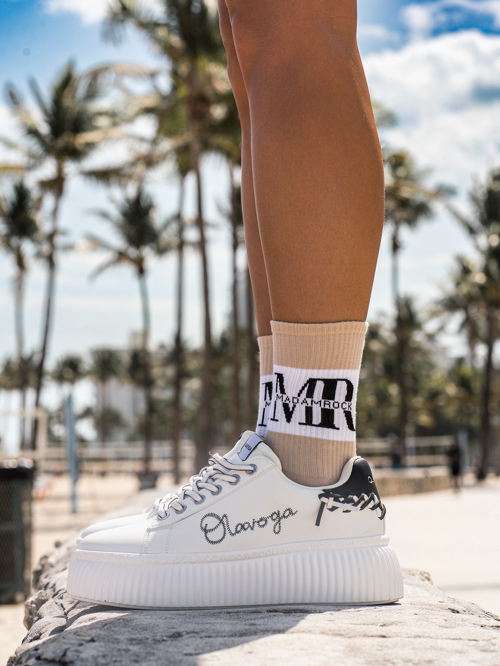 Skarpetki damskie ze ściągaczem BIG LOGO beżowe