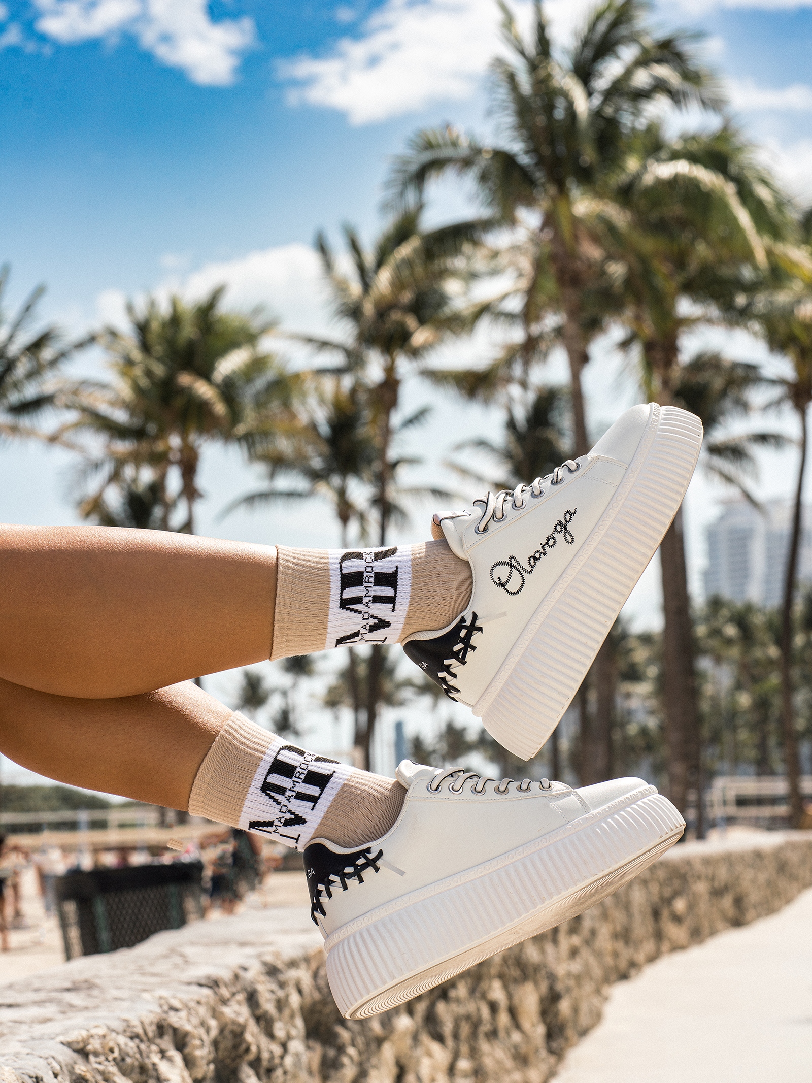 Skarpetki damskie ze ściągaczem BIG LOGO beżowe