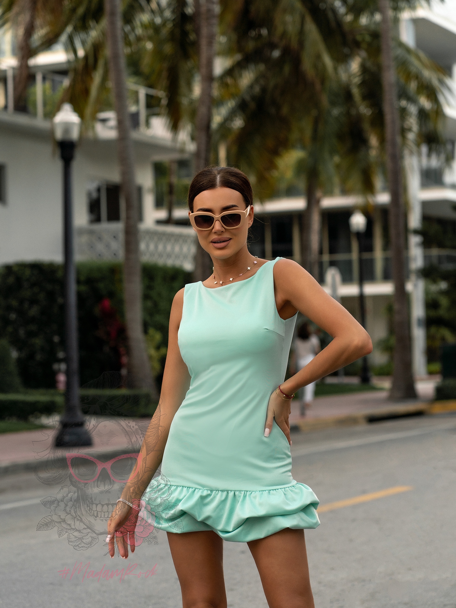 Sukienka mini z falbanką Reas III miętowa Sukienka mini z falbanką Reas III miętowa