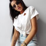 T-shirt z wycięciem LILAC OLAVOGA ecru