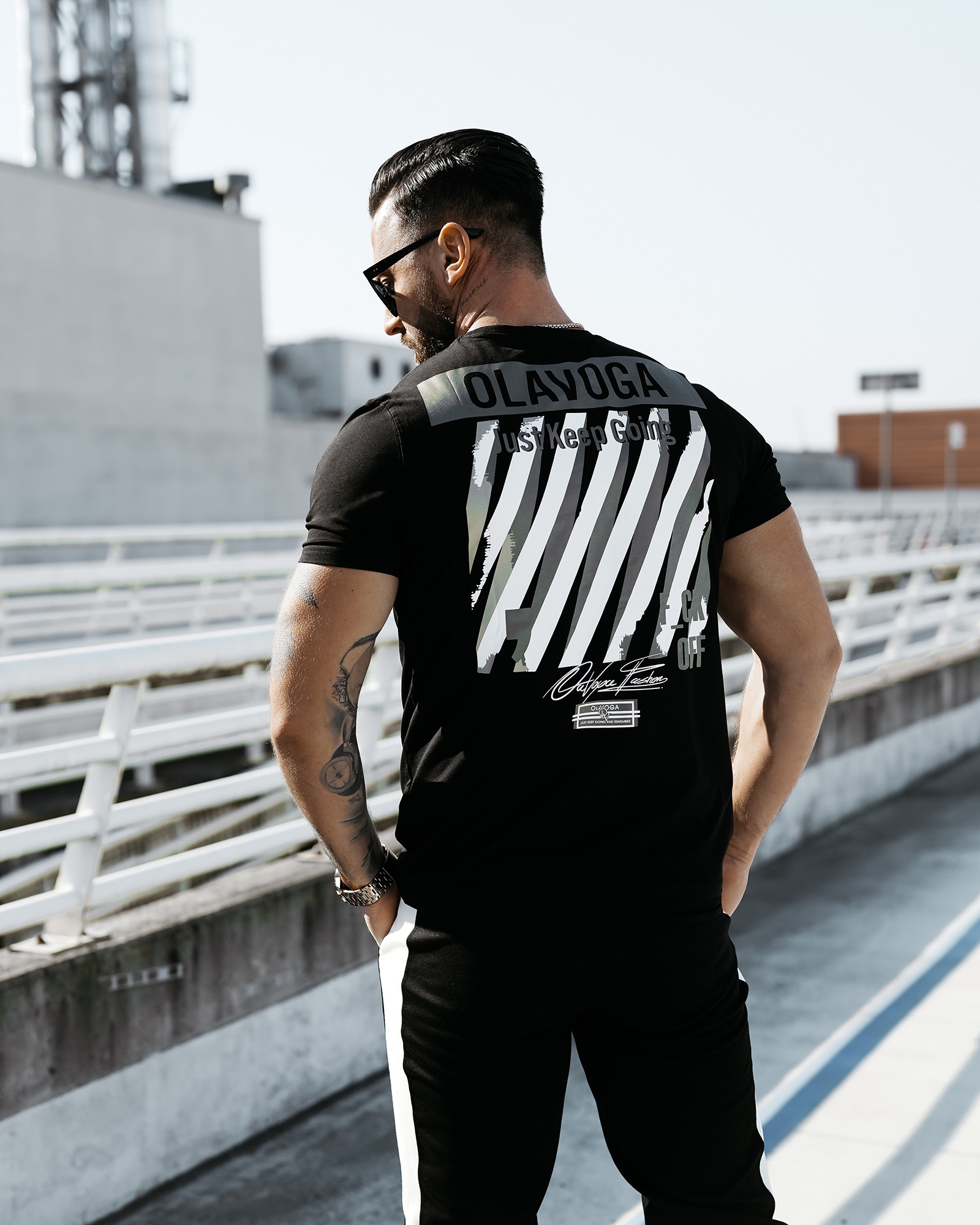 T-shirt męski slim SLEEK OLAVOGA czarny T-shirt męski slim SLEEK OLAVOGA czarny