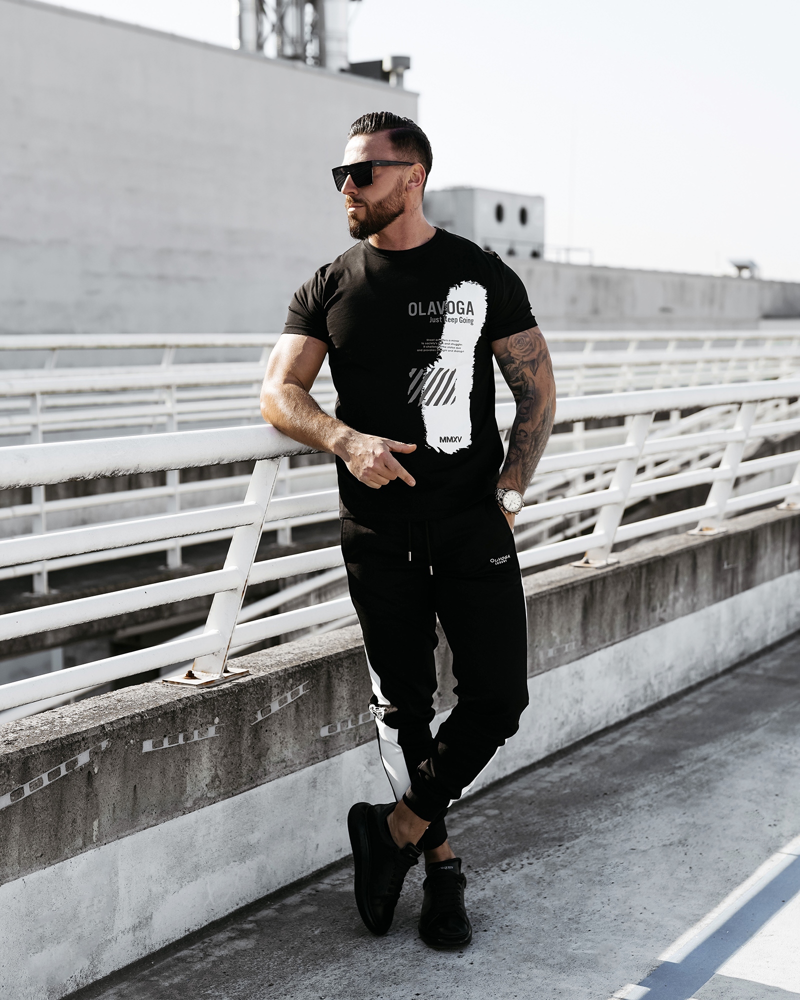 T-shirt męski slim SLEEK OLAVOGA czarny T-shirt męski slim SLEEK OLAVOGA czarny