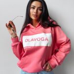 Bluza damska z kapturem SWEET ROLL OLAVOGA koralowa