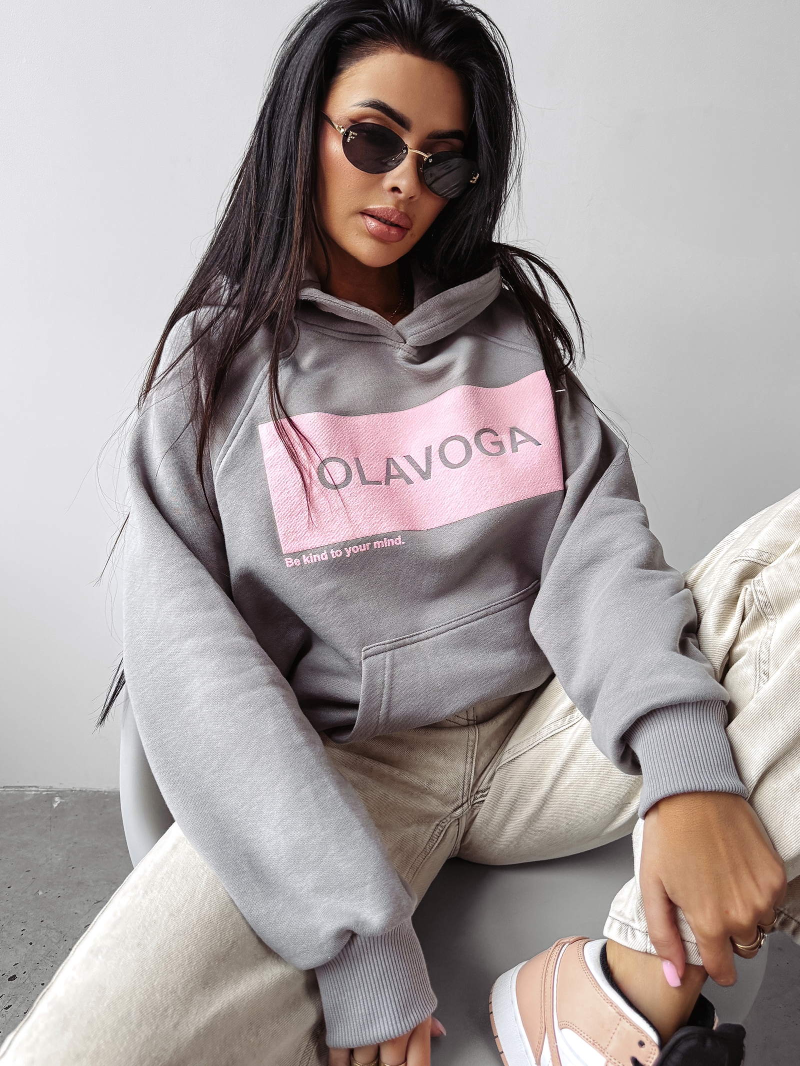 Bluza damska z kapturem SWEET ROLL OLAVOGA szara