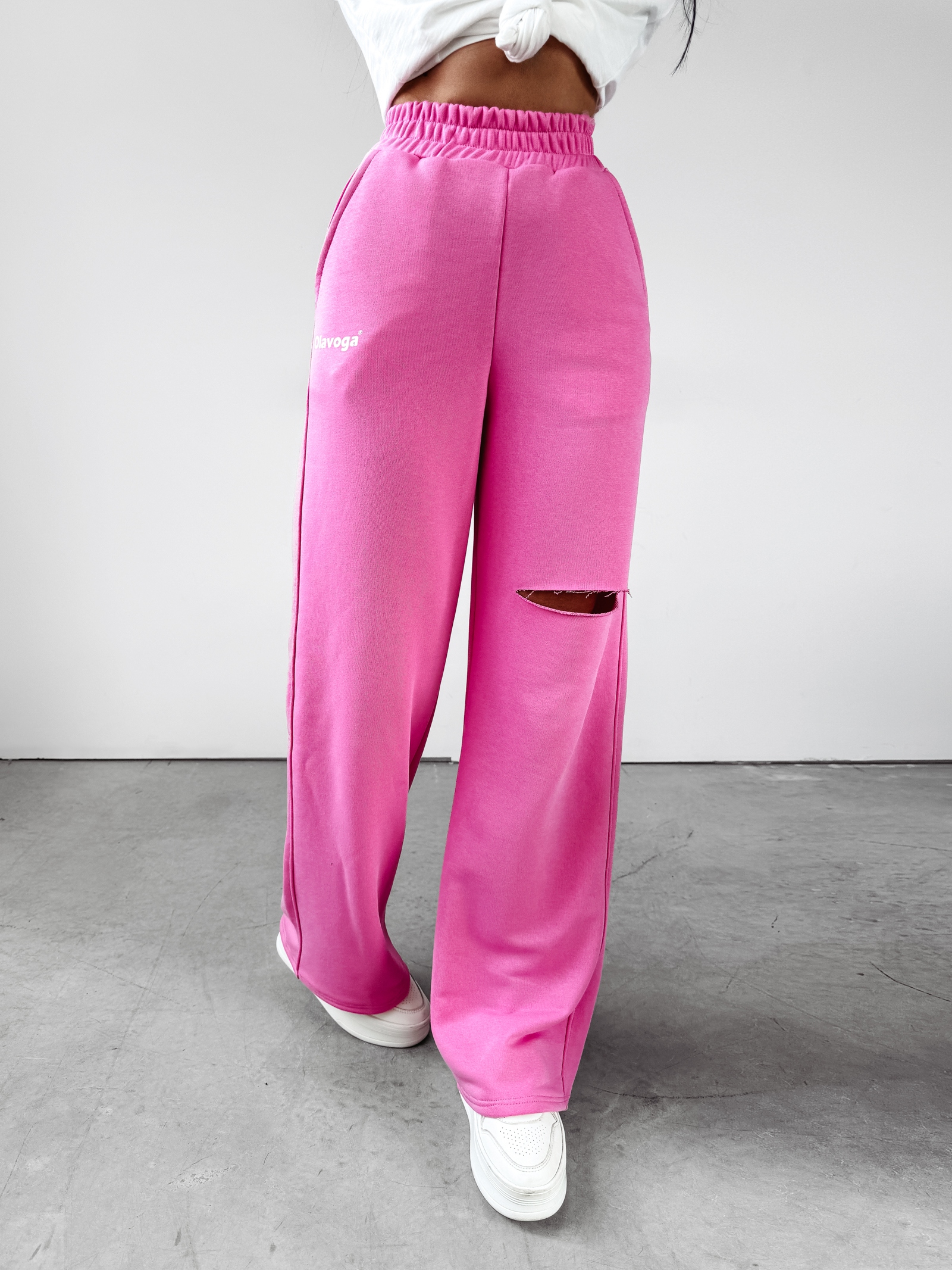 Spodnie damskie dresowe z wycięciem Scarlet Ola Voga różowe Spodnie damskie dresowe z wycięciem Scarlet Ola Voga różowe