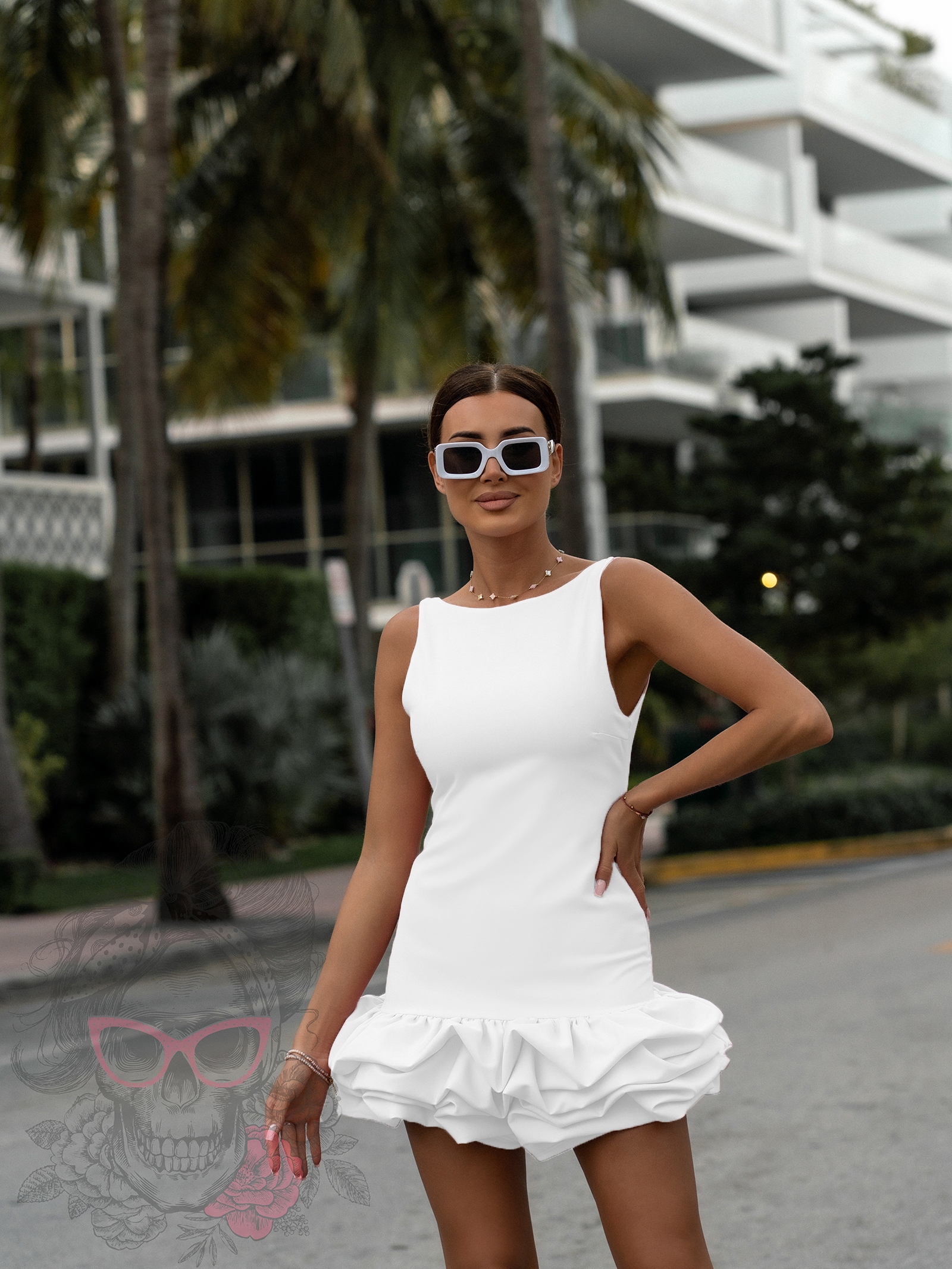 Sukienka mini z falbanką Reas II biała