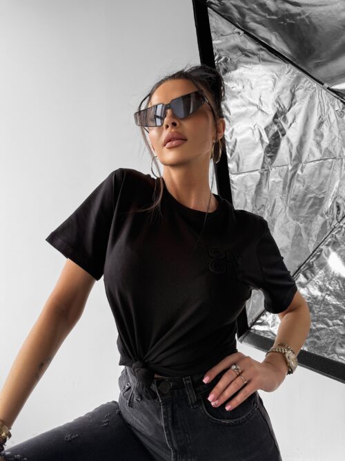 T-shirt z naszywką SOFT ROSE OLAVOGA czarny