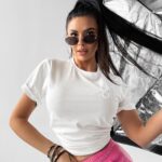 T-shirt z naszywką SOFT ROSE OLAVOGA ecru