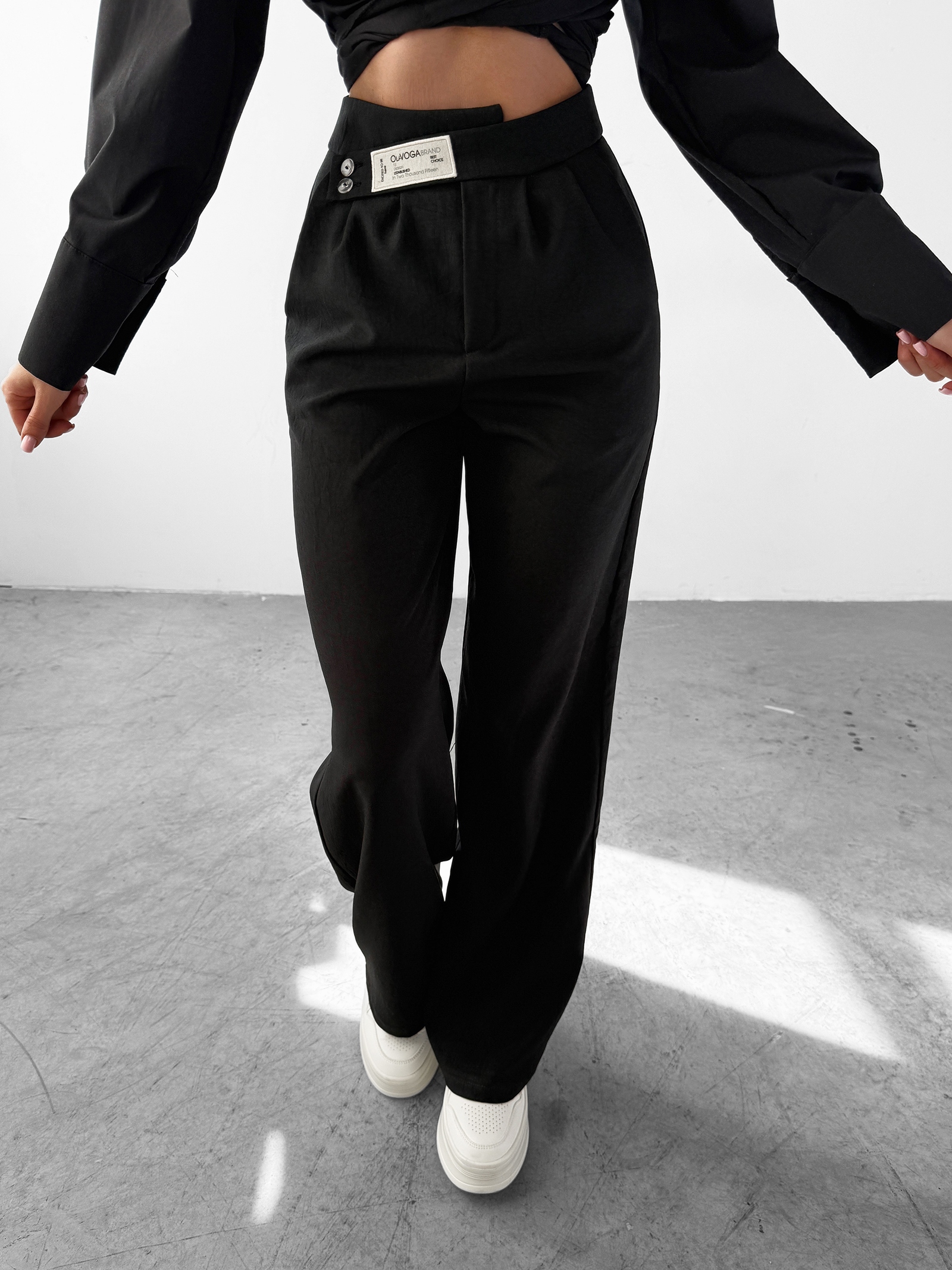 Spodnie przewiewne KORSADA OLAVOGA czarne