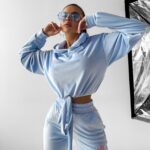 Komplet welurowy ASPIRATION OLAVOGA niebieski