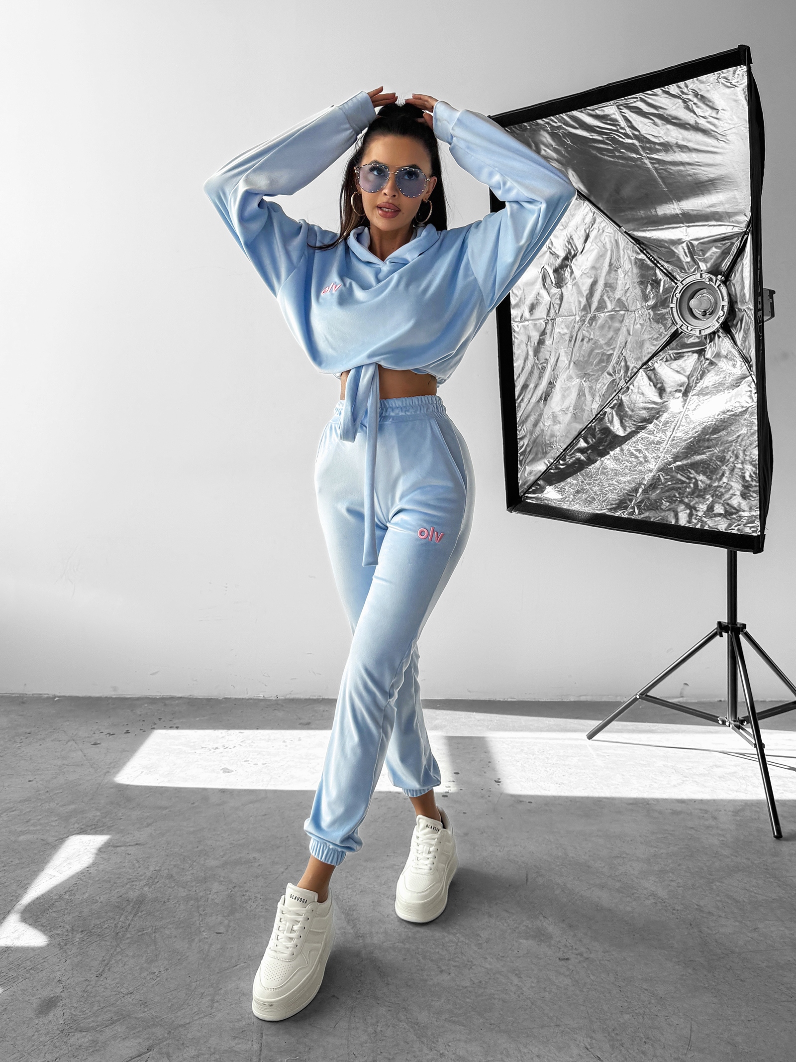 Komplet welurowy ASPIRATION OLAVOGA niebieski Komplet welurowy ASPIRATION OLAVOGA niebieski