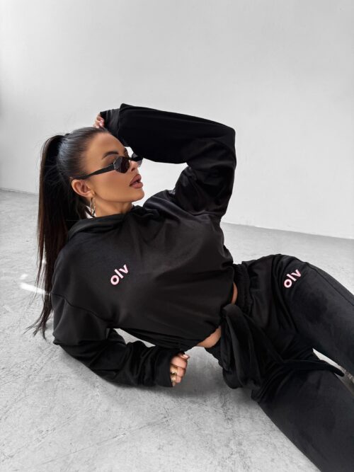 Komplet welurowy ASPIRATION OLAVOGA czarny