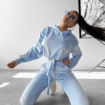 Komplet welurowy ASPIRATION OLAVOGA niebieski