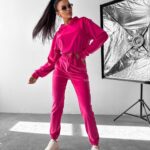 Komplet welurowy ASPIRATION OLAVOGA amarantowy