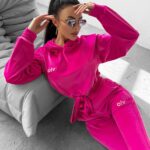 Komplet welurowy ASPIRATION OLAVOGA amarantowy