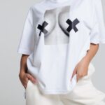 T-shirt bawełniany CHIARA BOOBIES biały