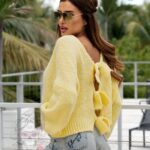 Sweter z kokardami Caset żółty