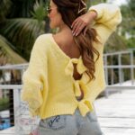 Sweter z kokardami Caset żółty