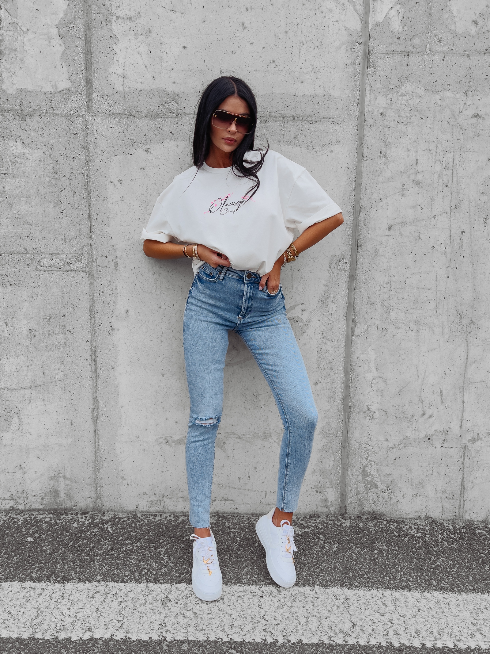 T-shirt damski bawełniany oversize z nadrukiem Rosu Ola Voga ecru T-shirt damski bawełniany oversize z nadrukiem Rosu Ola Voga ecru