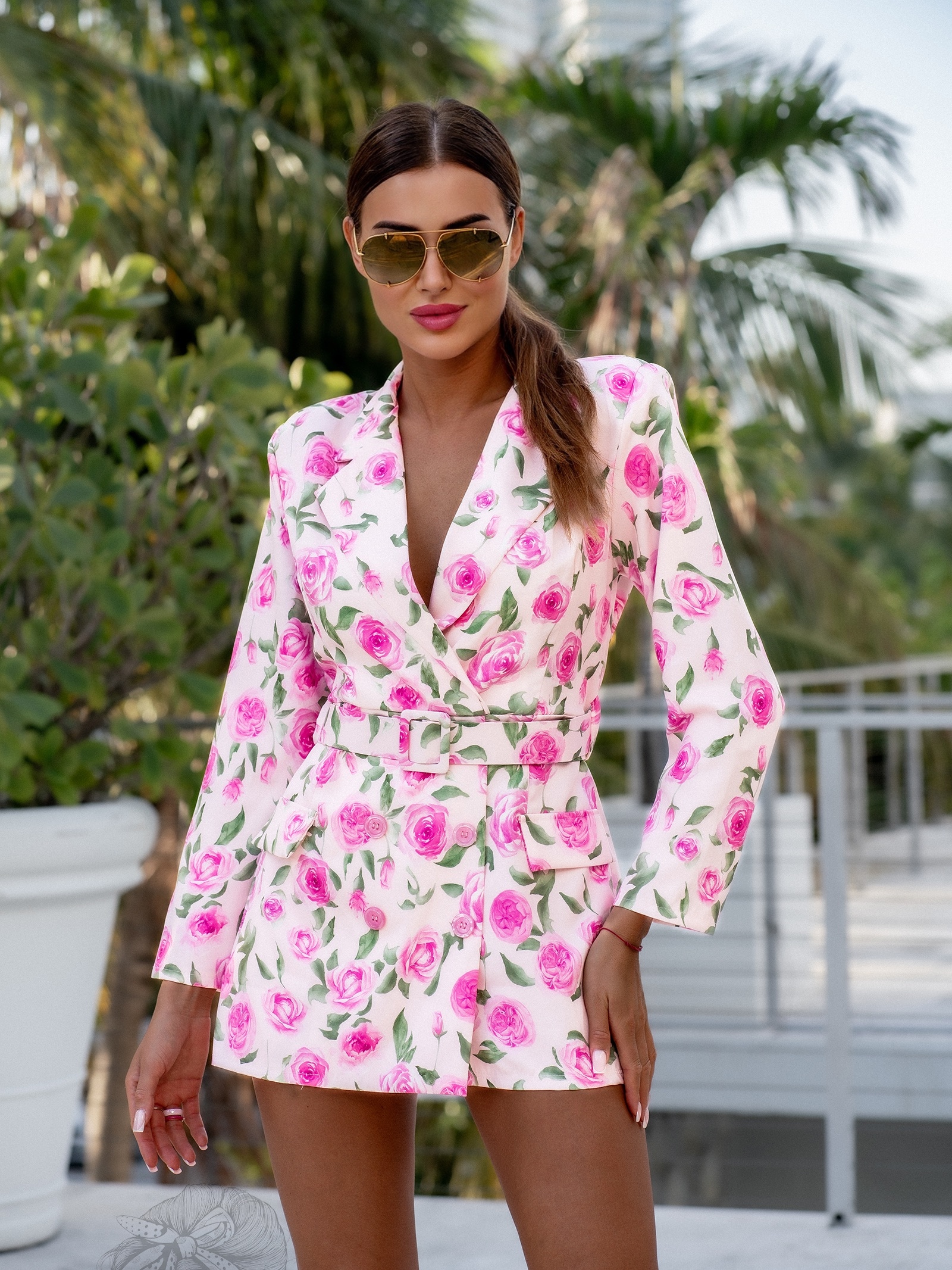 Kombinezon w kwiaty Gorsos różowy Kombinezon w kwiaty Gorsos różowy