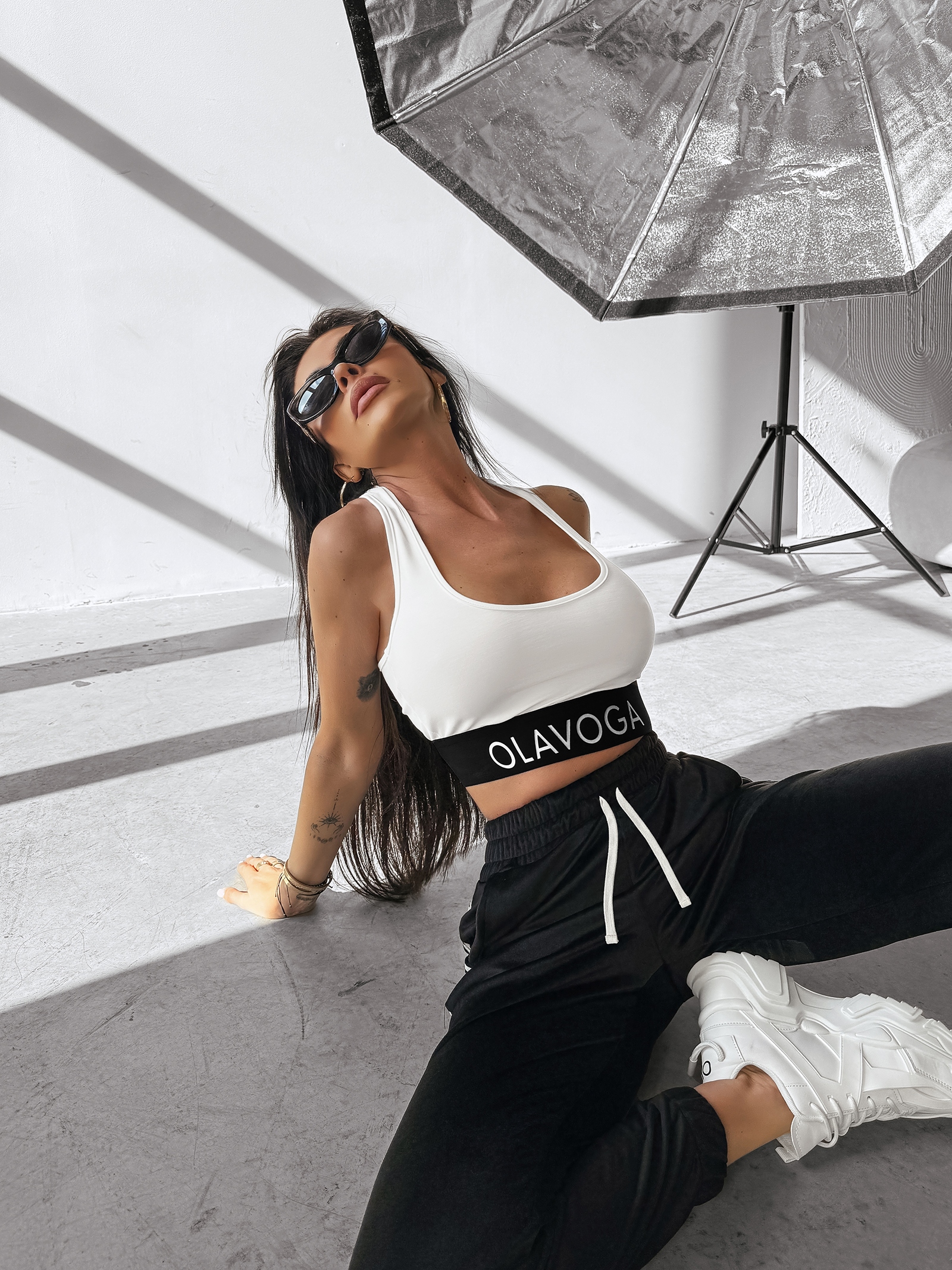 Top elastyczny REEF OLAVOGA ecru