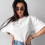 T-shirt z grafiką THEBES OLAVOGA ecru